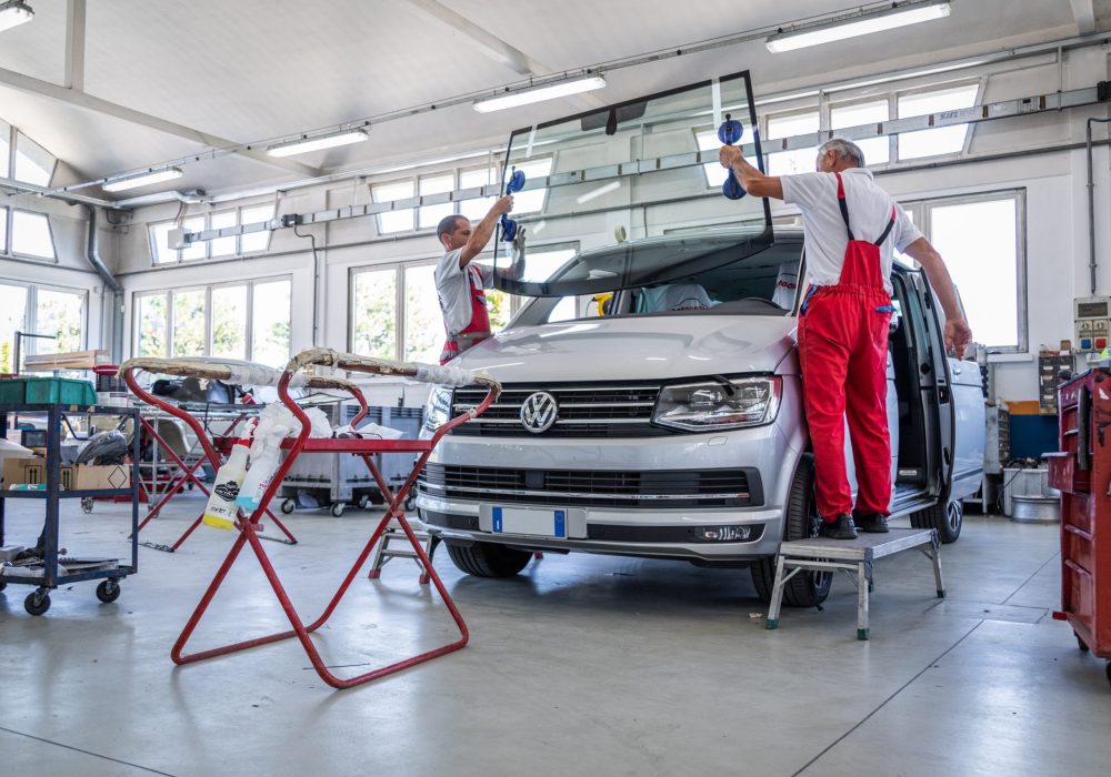 sostituzione-cristalli-carrozzeria-borgonovi sostituzione-cristalli-carrozzeria-borgonovi